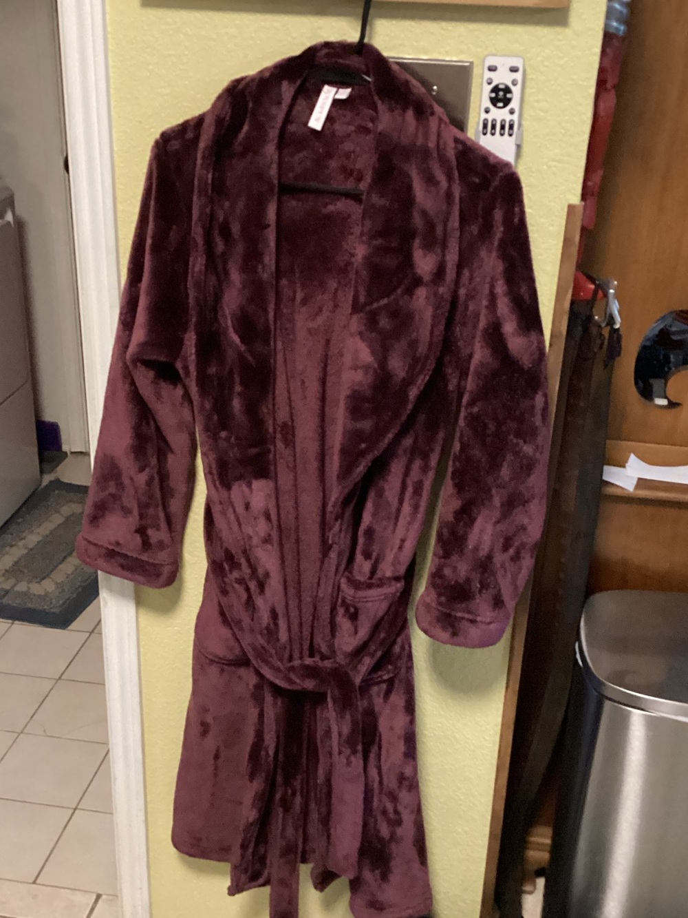 Plush Shawl-Collar Robe in Deep Plum - Cozy Lounge Wrap